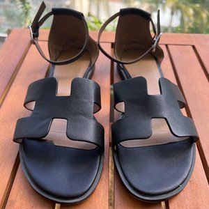 Used Hermes Santorini Black sandals, size 36